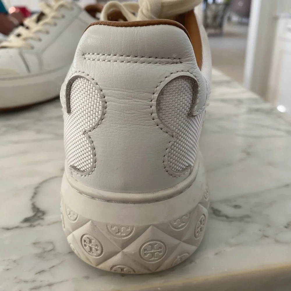 Tory Burch Ladybug White Leather Sneakers size 8.5 - Picture 2 of 11